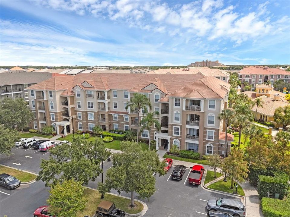 Active With Contract: $520,000 (3 beds, 2 baths, 1447 Square Feet)