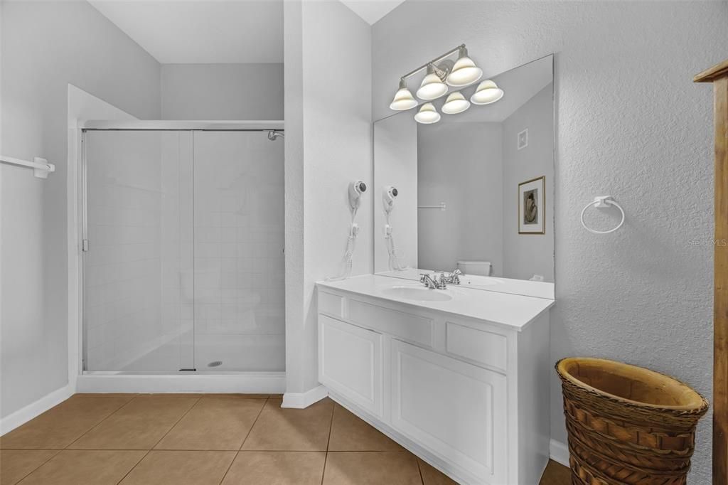 Active With Contract: $520,000 (3 beds, 2 baths, 1447 Square Feet)