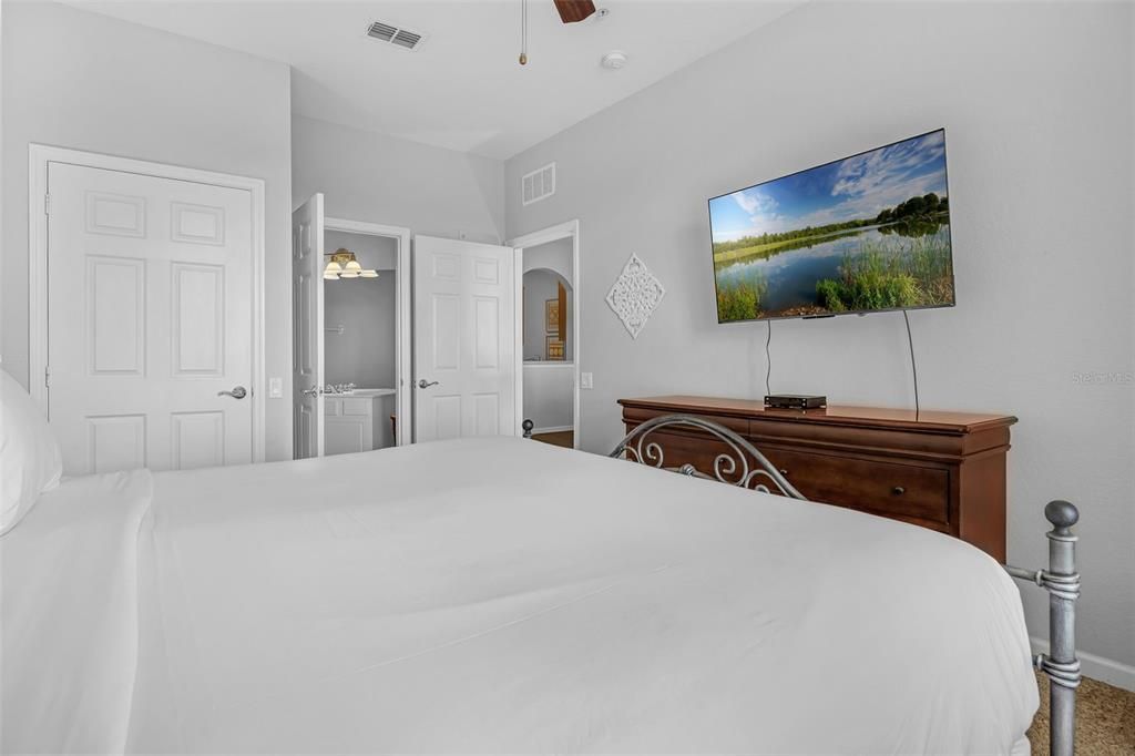 Active With Contract: $520,000 (3 beds, 2 baths, 1447 Square Feet)