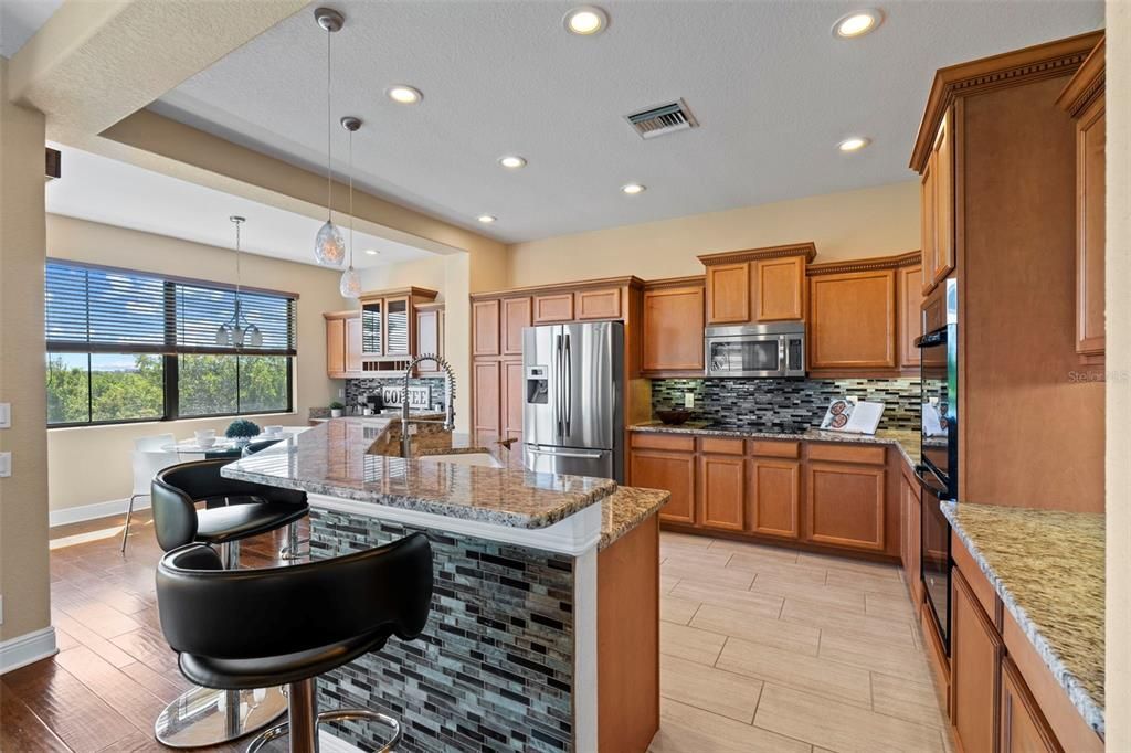 待售: $550,000 (3 贝兹, 2 浴室, 2670 平方英尺)