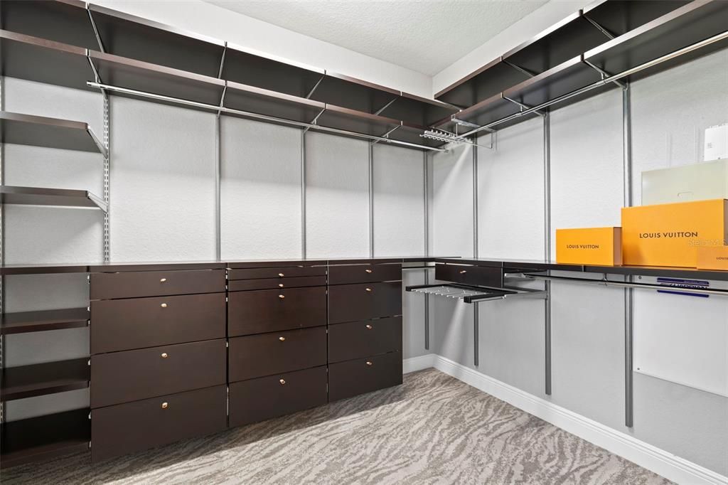 待售: $550,000 (3 贝兹, 2 浴室, 2670 平方英尺)