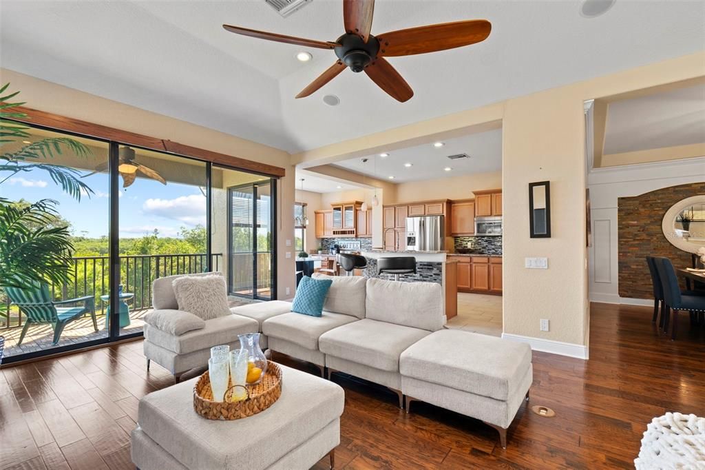 待售: $550,000 (3 贝兹, 2 浴室, 2670 平方英尺)