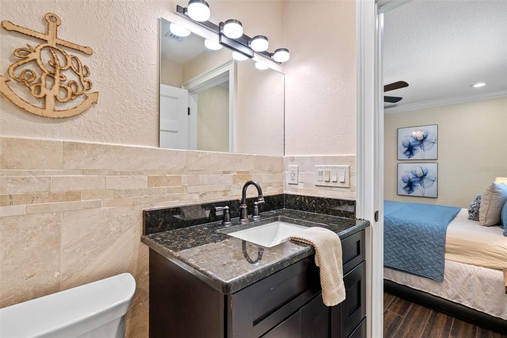 Под контрактом: $1,550,000 (4 спален, 3 ванн, 2630 Квадратных фут)