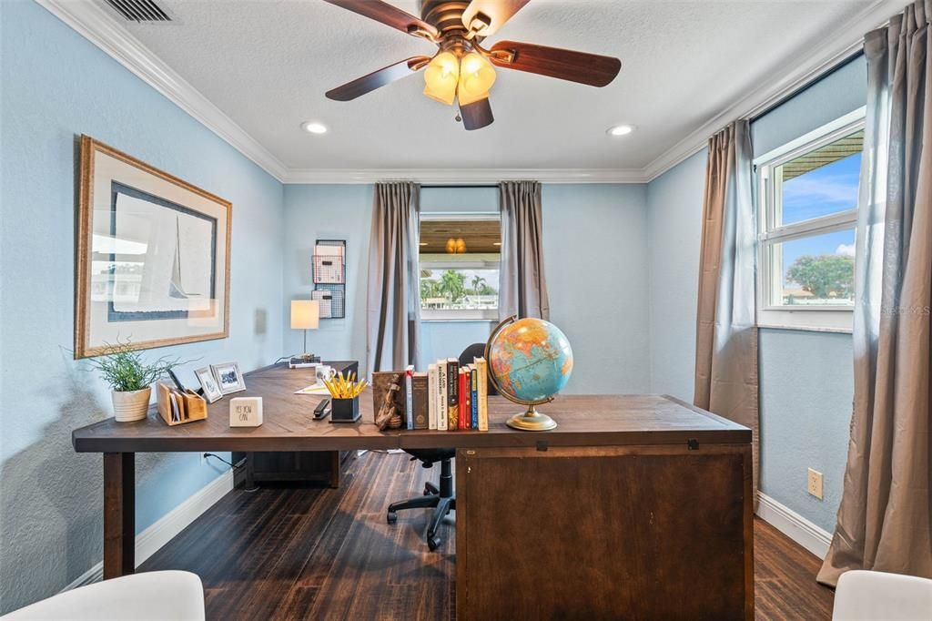 Под контрактом: $1,550,000 (4 спален, 3 ванн, 2630 Квадратных фут)