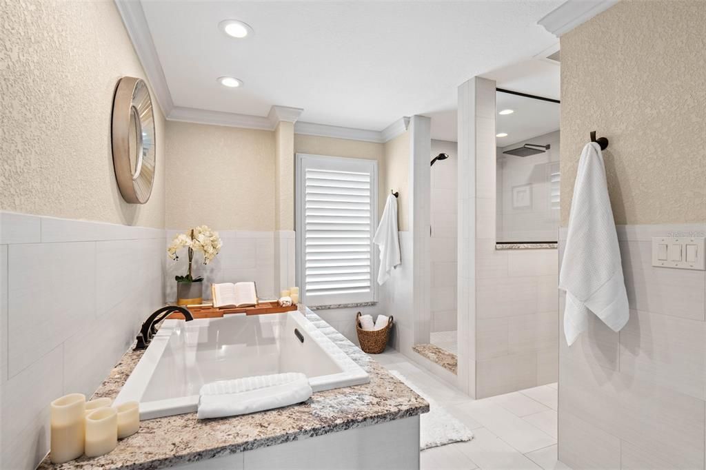 Под контрактом: $1,550,000 (4 спален, 3 ванн, 2630 Квадратных фут)