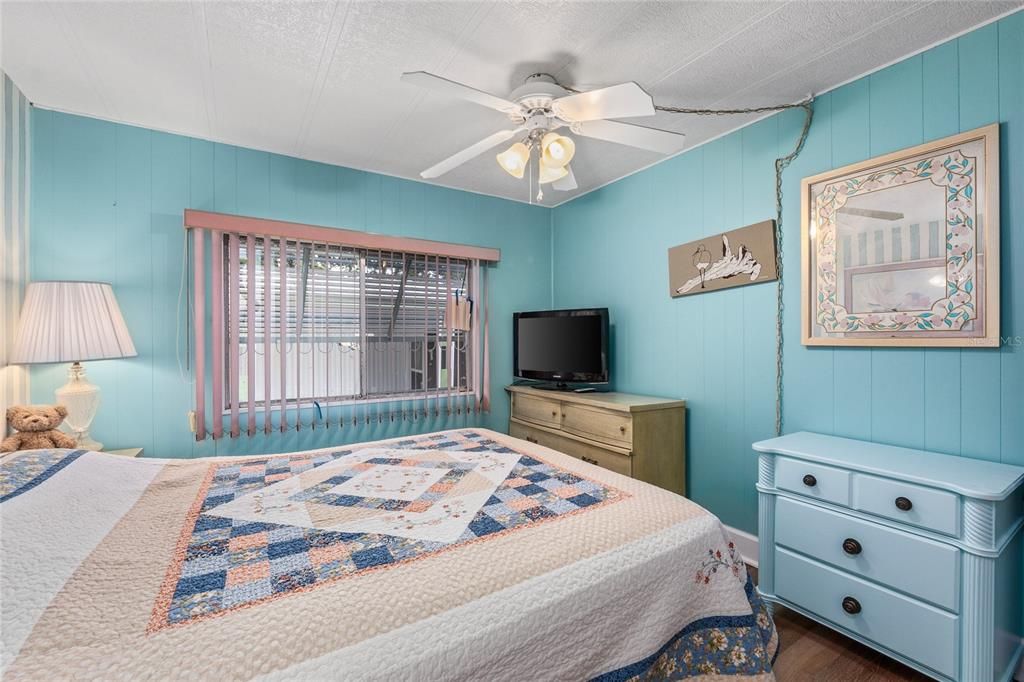 For Sale: $177,000 (2 beds, 2 baths, 1064 Square Feet)