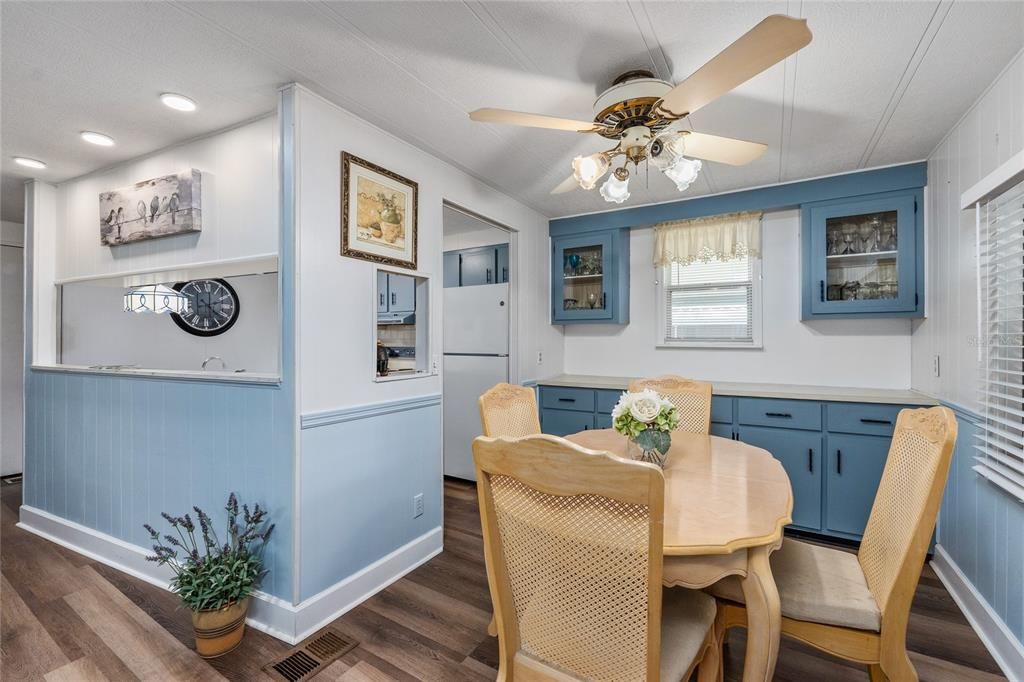 For Sale: $177,000 (2 beds, 2 baths, 1064 Square Feet)