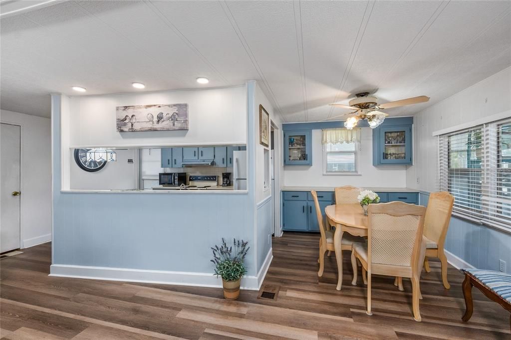 For Sale: $177,000 (2 beds, 2 baths, 1064 Square Feet)