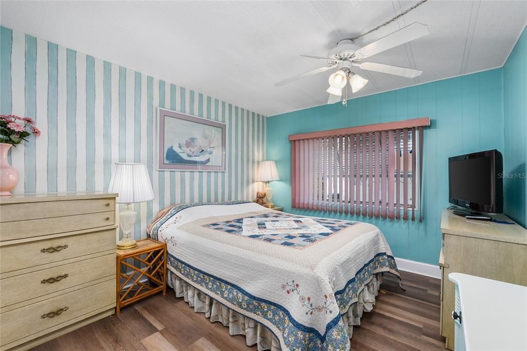 For Sale: $177,000 (2 beds, 2 baths, 1064 Square Feet)