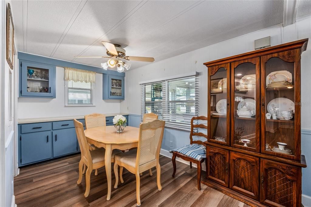 For Sale: $177,000 (2 beds, 2 baths, 1064 Square Feet)