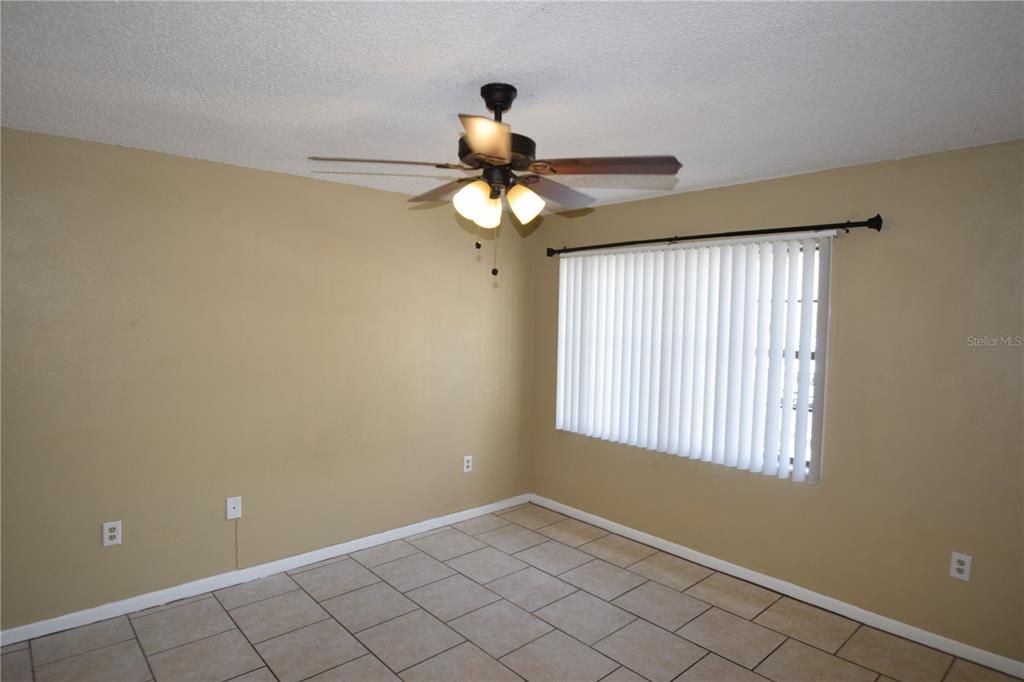 For Sale: $119,900 (2 beds, 1 baths, 662 Square Feet)