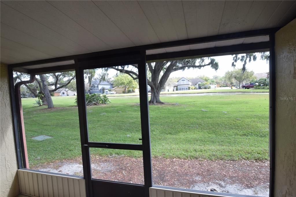 For Sale: $119,900 (2 beds, 1 baths, 662 Square Feet)