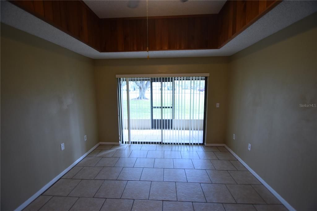 For Sale: $119,900 (2 beds, 1 baths, 662 Square Feet)