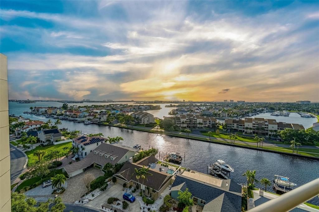 En Venta: $630,000 (2 camas, 2 baños, 1476 Pies cuadrados)