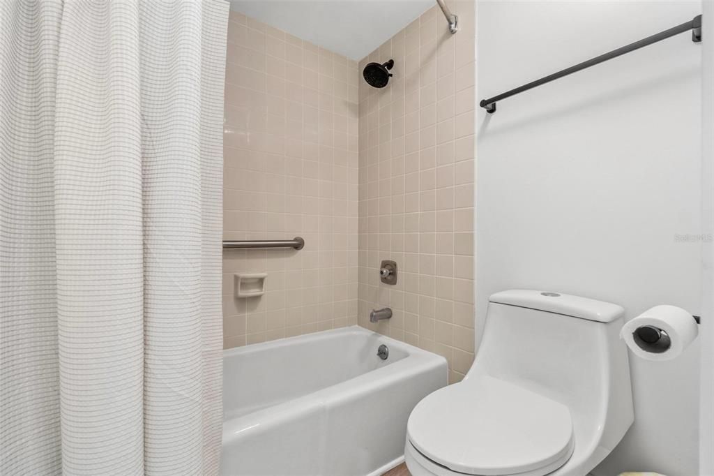 En Venta: $630,000 (2 camas, 2 baños, 1476 Pies cuadrados)