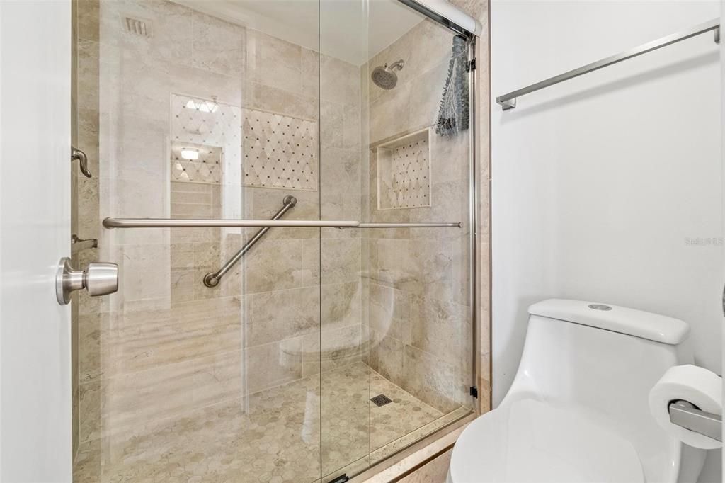 En Venta: $630,000 (2 camas, 2 baños, 1476 Pies cuadrados)