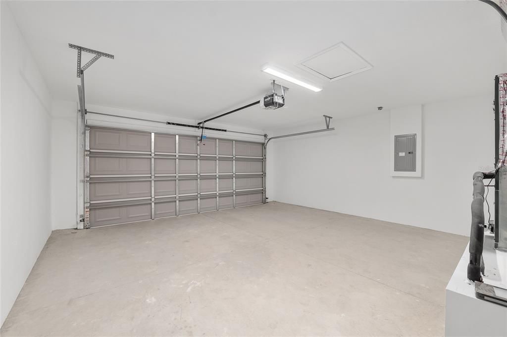 合同活跃: $279,900 (3 贝兹, 2 浴室, 1695 平方英尺)