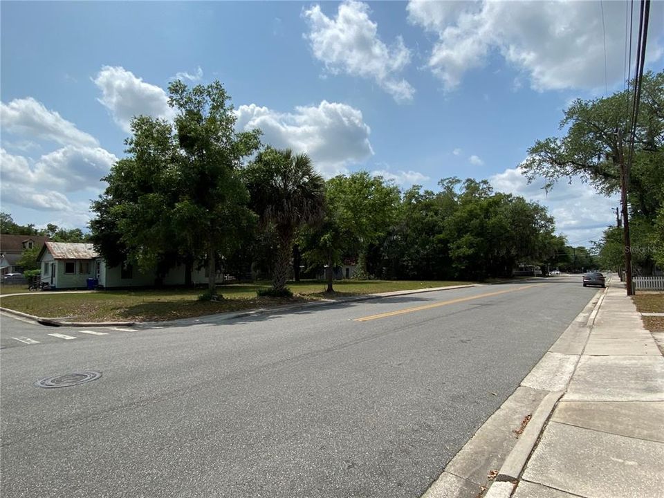 En Venta: $195,500 (0.24 acres)