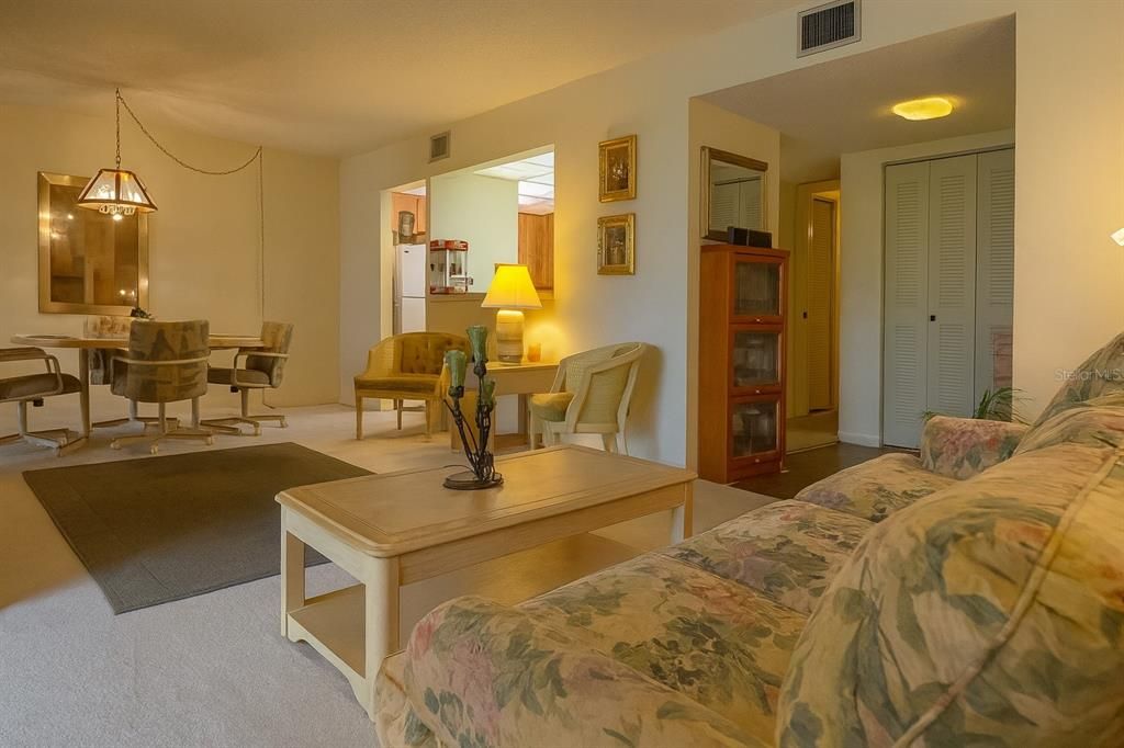 Activo con contrato: $149,000 (2 camas, 2 baños, 897 Pies cuadrados)