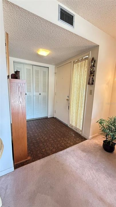 Activo con contrato: $149,000 (2 camas, 2 baños, 897 Pies cuadrados)