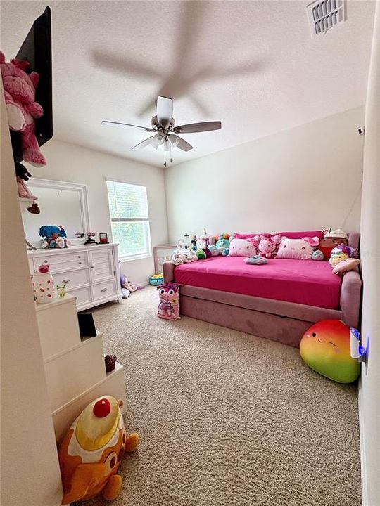 待售: $450,000 (5 贝兹, 3 浴室, 2601 平方英尺)