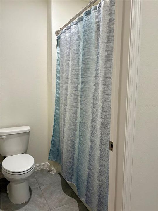 待售: $450,000 (5 贝兹, 3 浴室, 2601 平方英尺)