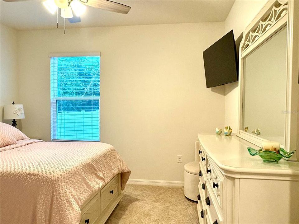 待售: $450,000 (5 贝兹, 3 浴室, 2601 平方英尺)