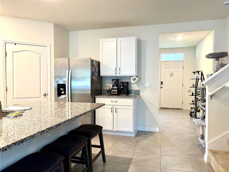 待售: $450,000 (5 贝兹, 3 浴室, 2601 平方英尺)