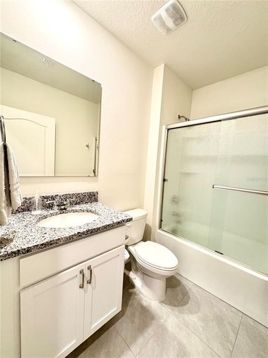 待售: $450,000 (5 贝兹, 3 浴室, 2601 平方英尺)