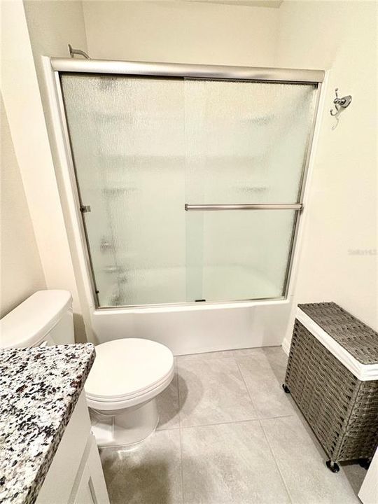 待售: $450,000 (5 贝兹, 3 浴室, 2601 平方英尺)