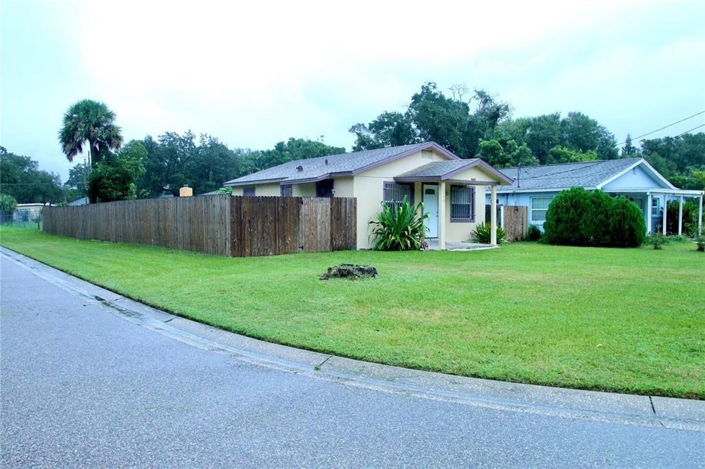 Activo con contrato: $204,900 (2 camas, 1 baños, 690 Pies cuadrados)