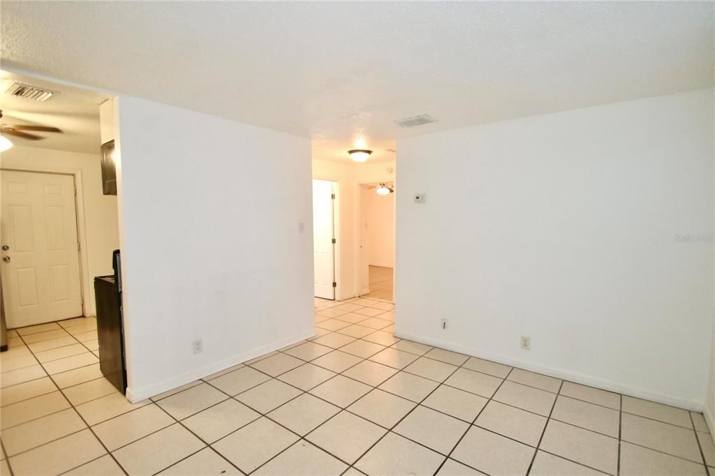 Activo con contrato: $204,900 (2 camas, 1 baños, 690 Pies cuadrados)