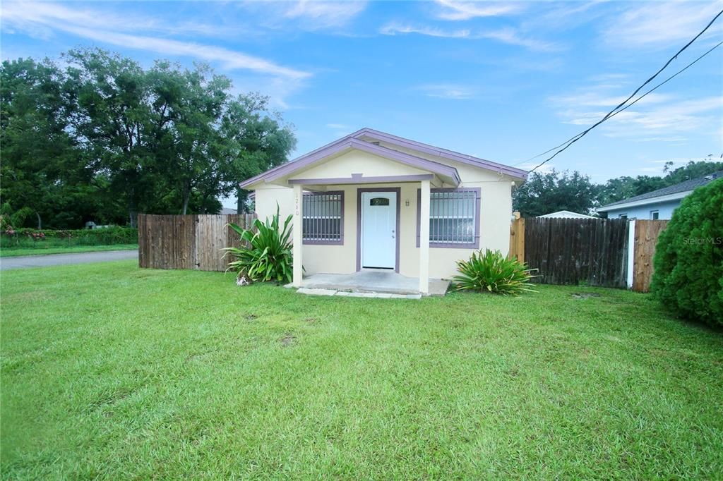 Activo con contrato: $204,900 (2 camas, 1 baños, 690 Pies cuadrados)