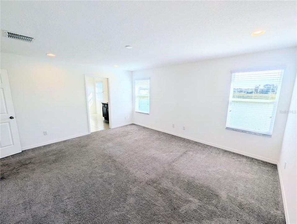 For Rent: $2,390 (4 beds, 3 baths, 2615 Square Feet)