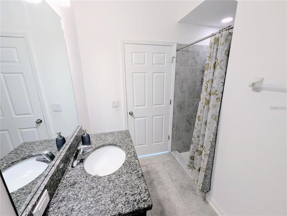 For Rent: $2,390 (4 beds, 3 baths, 2615 Square Feet)