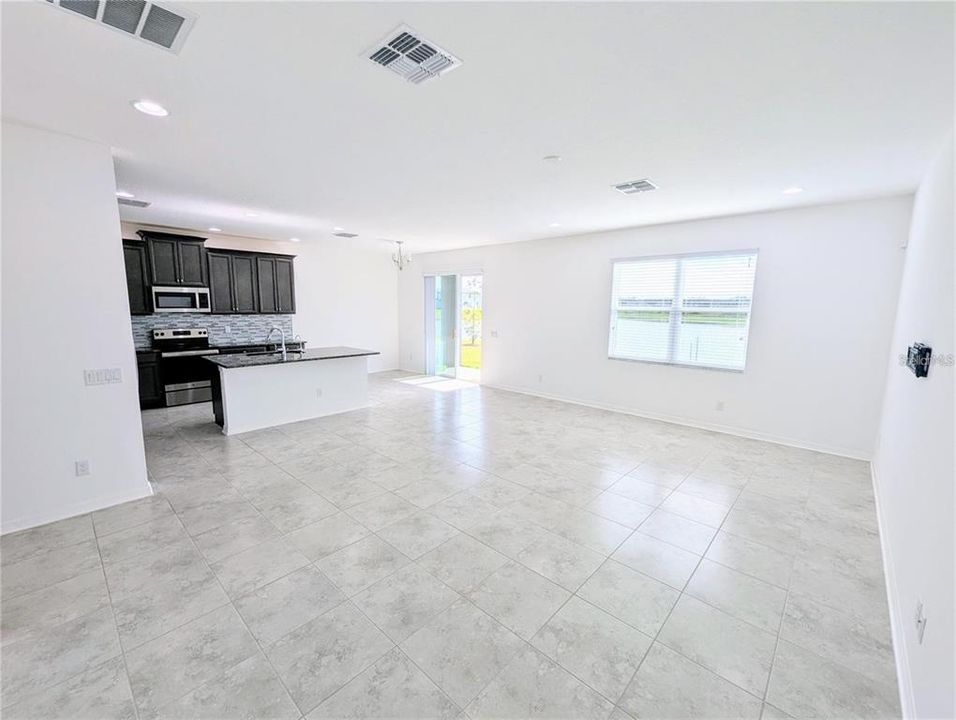 For Rent: $2,390 (4 beds, 3 baths, 2615 Square Feet)