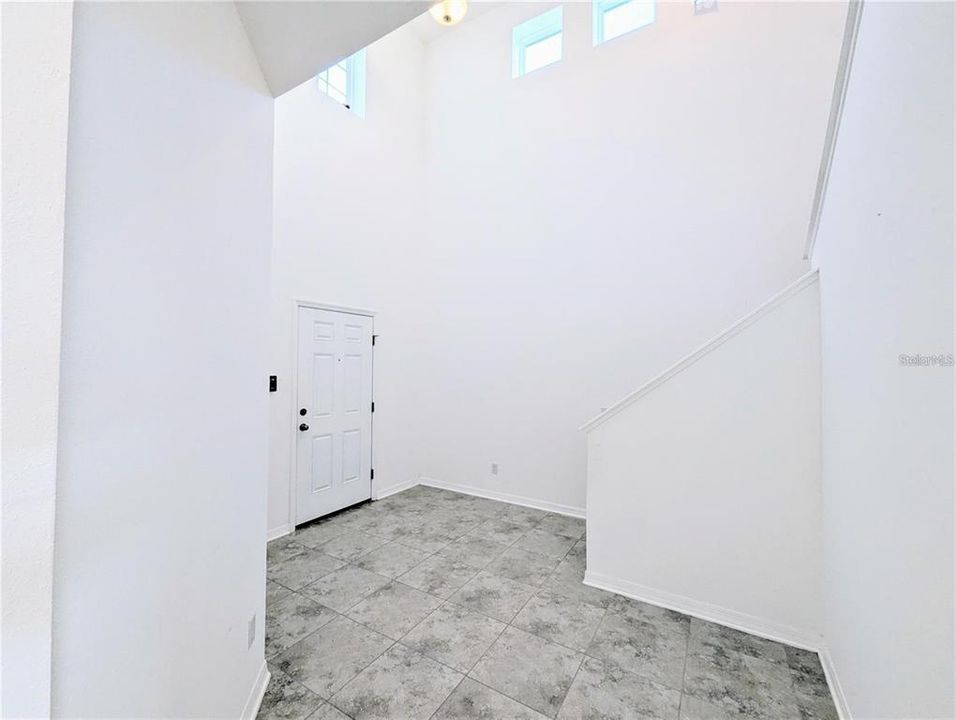 For Rent: $2,390 (4 beds, 3 baths, 2615 Square Feet)