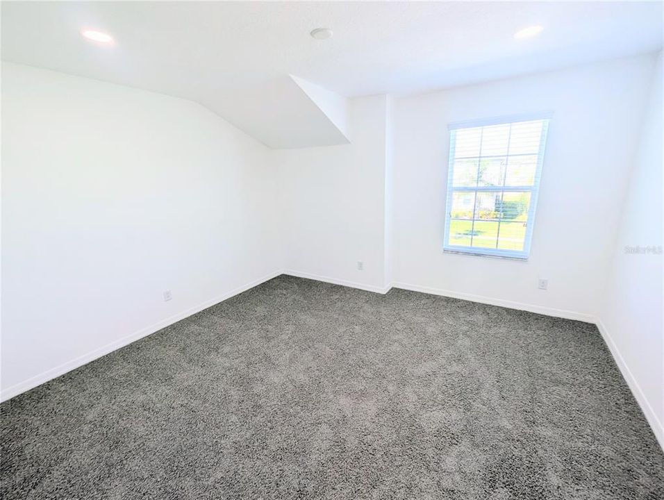 For Rent: $2,390 (4 beds, 3 baths, 2615 Square Feet)