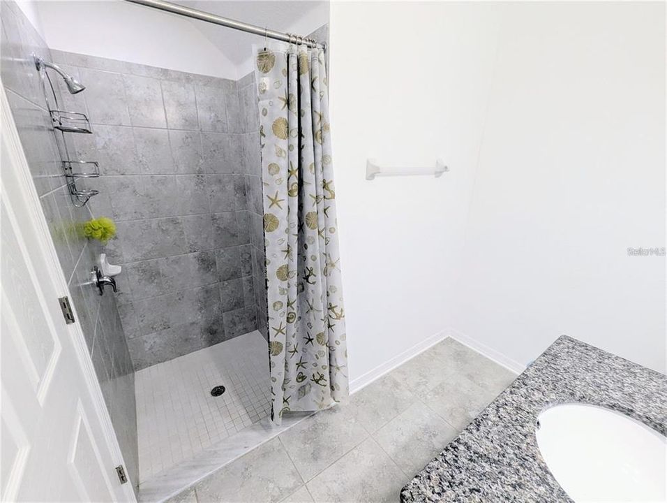 For Rent: $2,390 (4 beds, 3 baths, 2615 Square Feet)