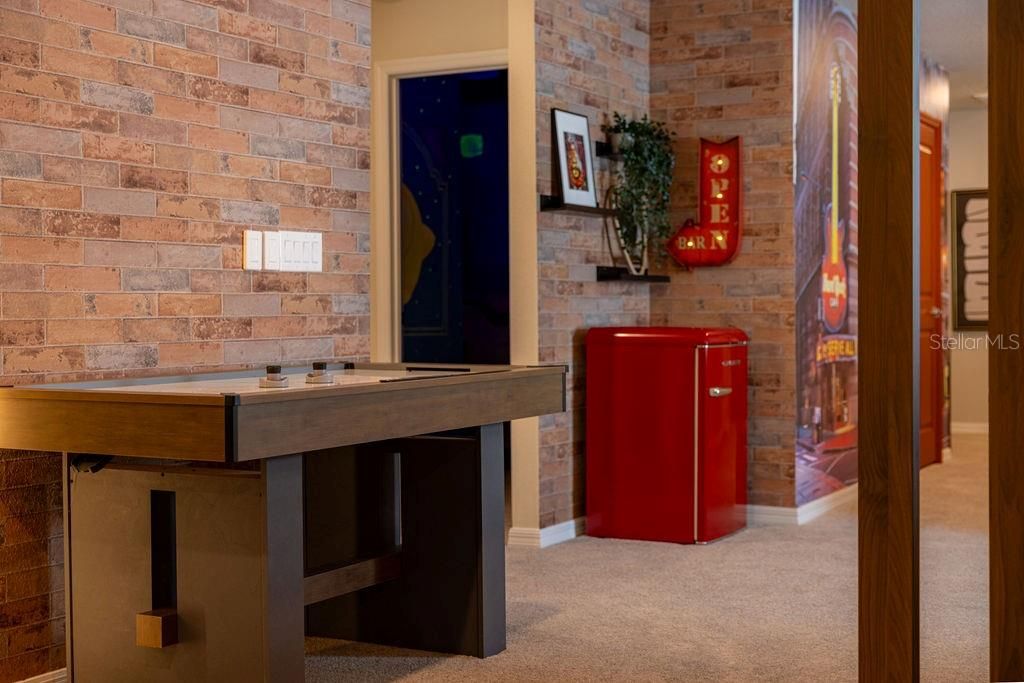 待售: $935,000 (7 贝兹, 5 浴室, 3274 平方英尺)