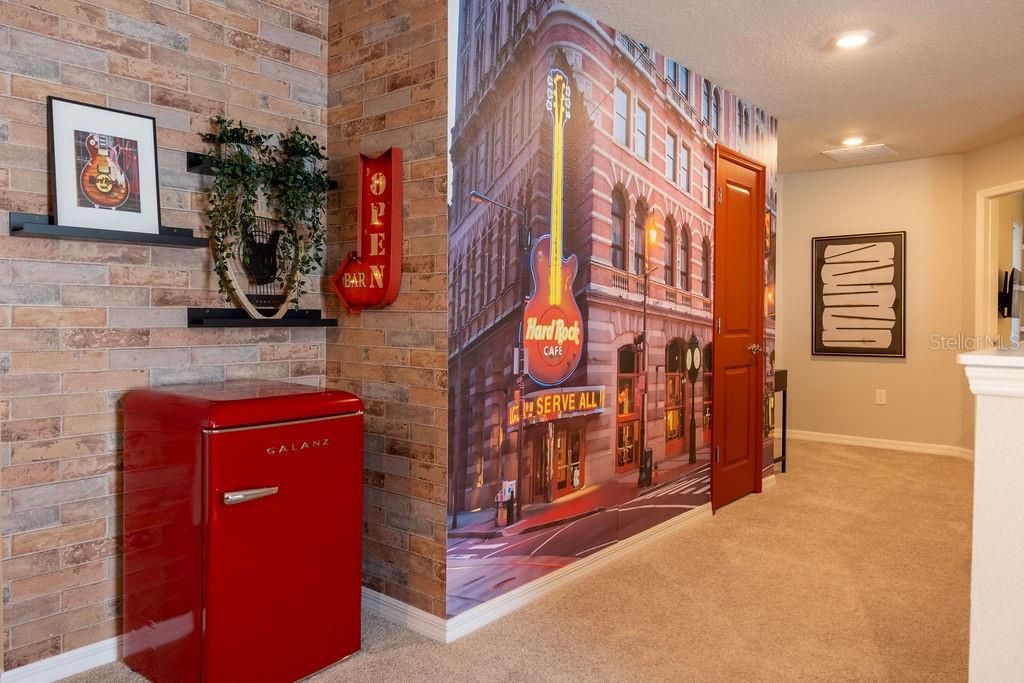 待售: $935,000 (7 贝兹, 5 浴室, 3274 平方英尺)