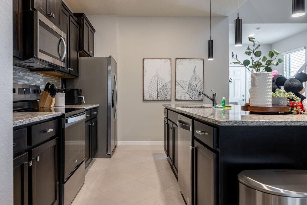 待售: $935,000 (7 贝兹, 5 浴室, 3274 平方英尺)