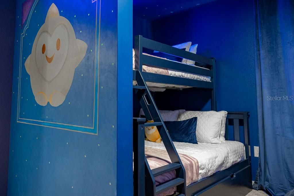 待售: $935,000 (7 贝兹, 5 浴室, 3274 平方英尺)