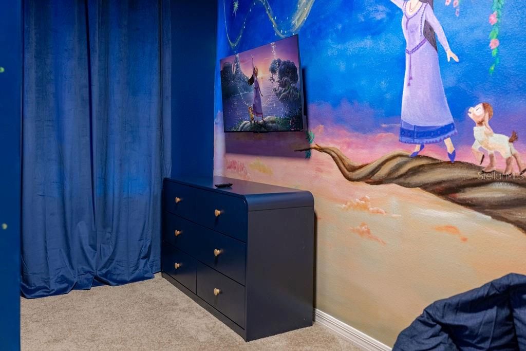 待售: $935,000 (7 贝兹, 5 浴室, 3274 平方英尺)