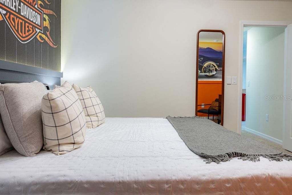 待售: $935,000 (7 贝兹, 5 浴室, 3274 平方英尺)