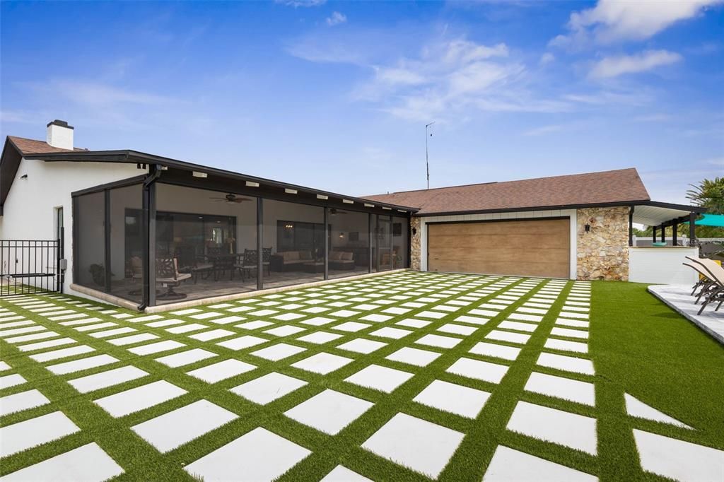 For Sale: $1,049,000 (4 beds, 3 baths, 2541 Square Feet)