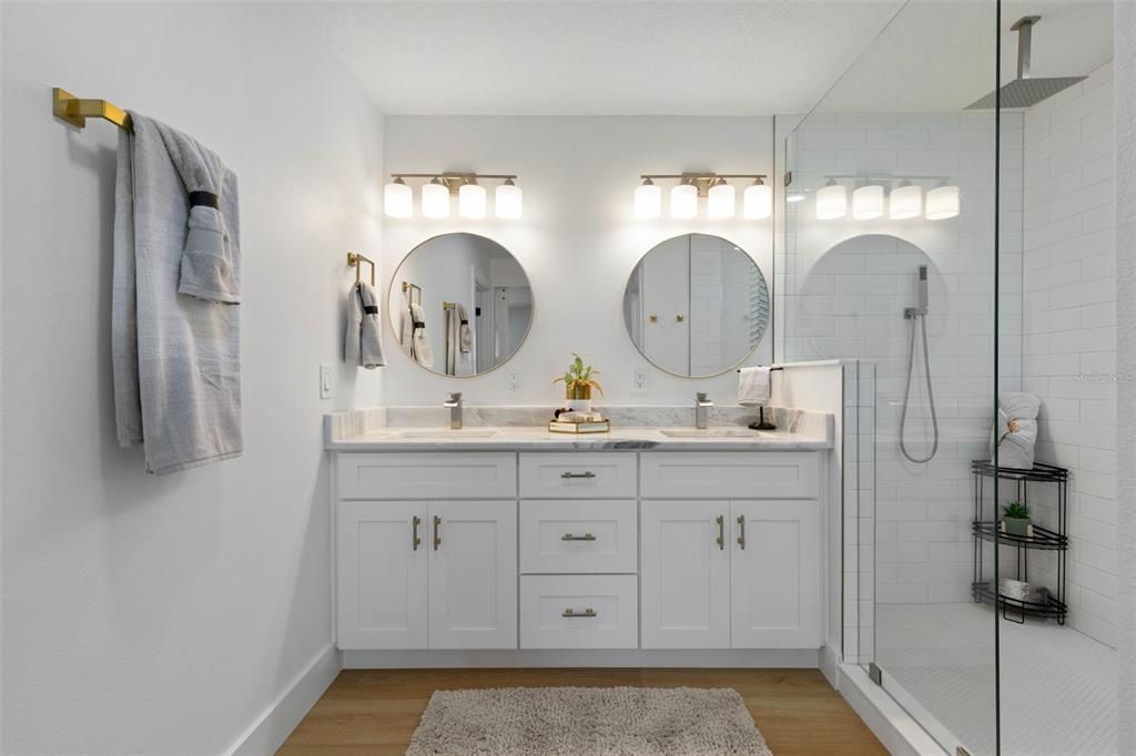 For Sale: $1,049,000 (4 beds, 3 baths, 2541 Square Feet)