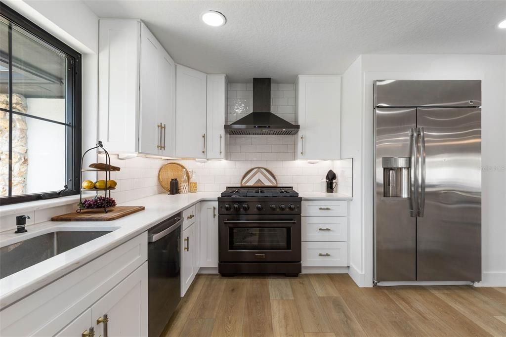 For Sale: $1,049,000 (4 beds, 3 baths, 2541 Square Feet)