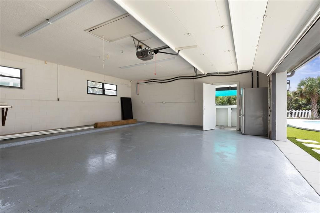 For Sale: $1,049,000 (4 beds, 3 baths, 2541 Square Feet)