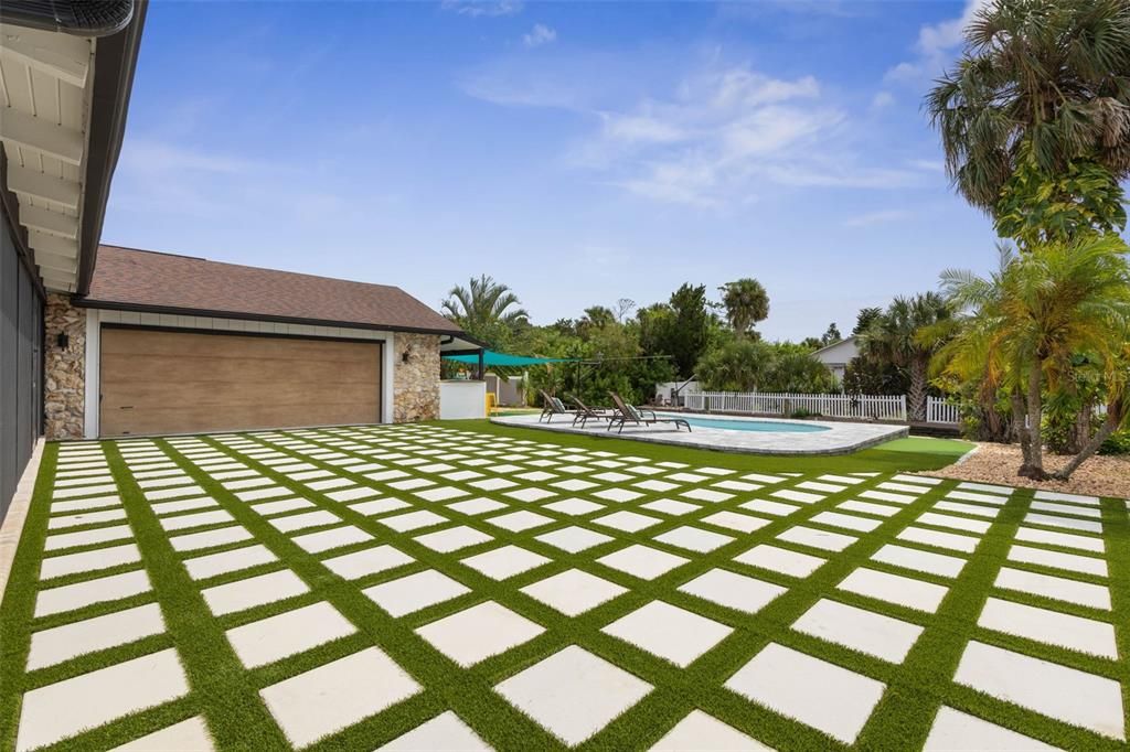 For Sale: $1,049,000 (4 beds, 3 baths, 2541 Square Feet)